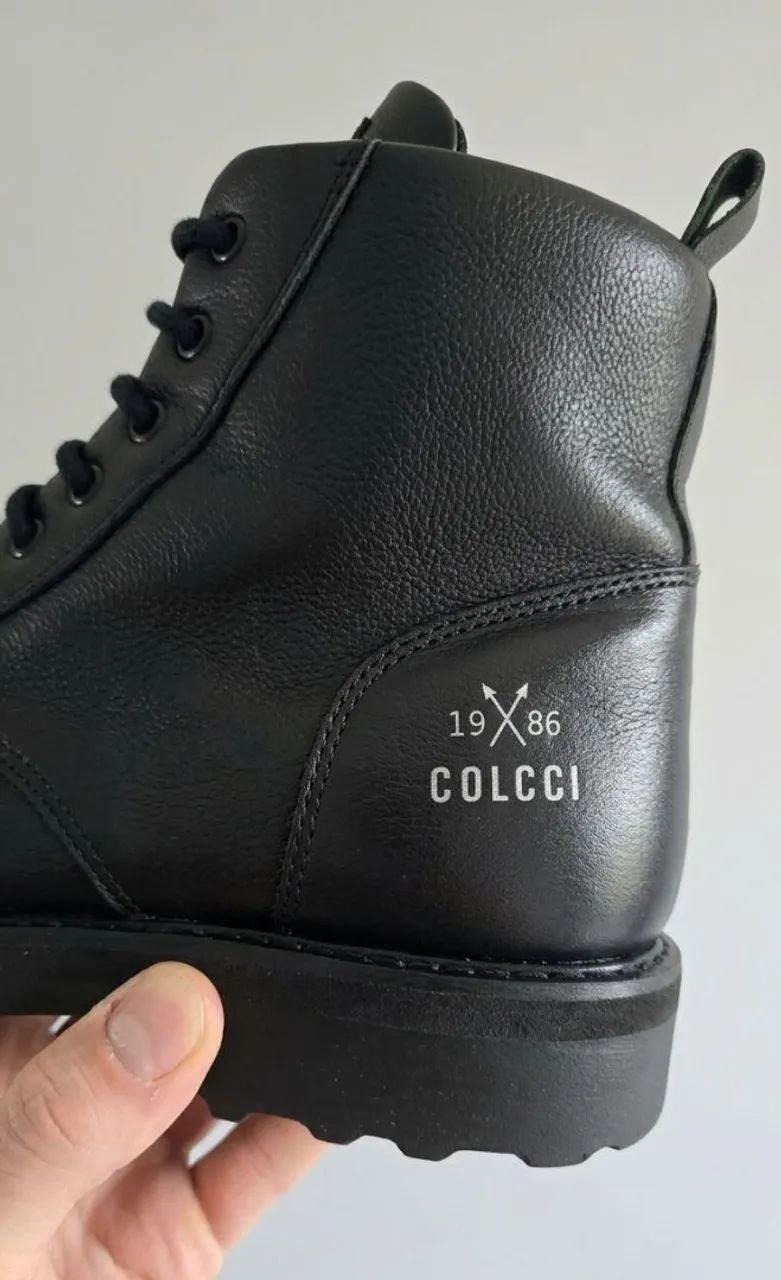 Bota colcci 42