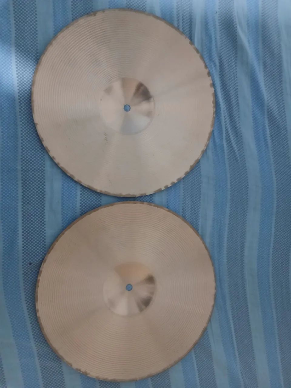 Pratos Hi-hat Bronze liga 10 14" polegadas no precinho  - Foto 3