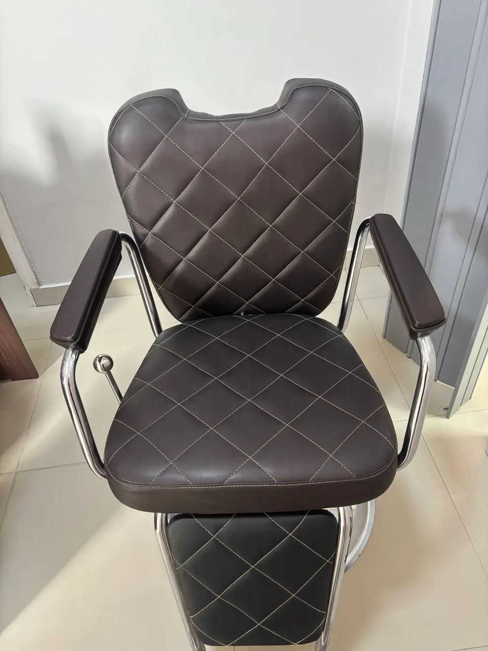 Vende-se cadeira de barbeiro 