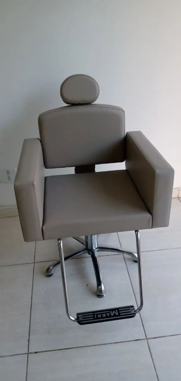 Poltrona de salão cabeleireira Marri Itália 