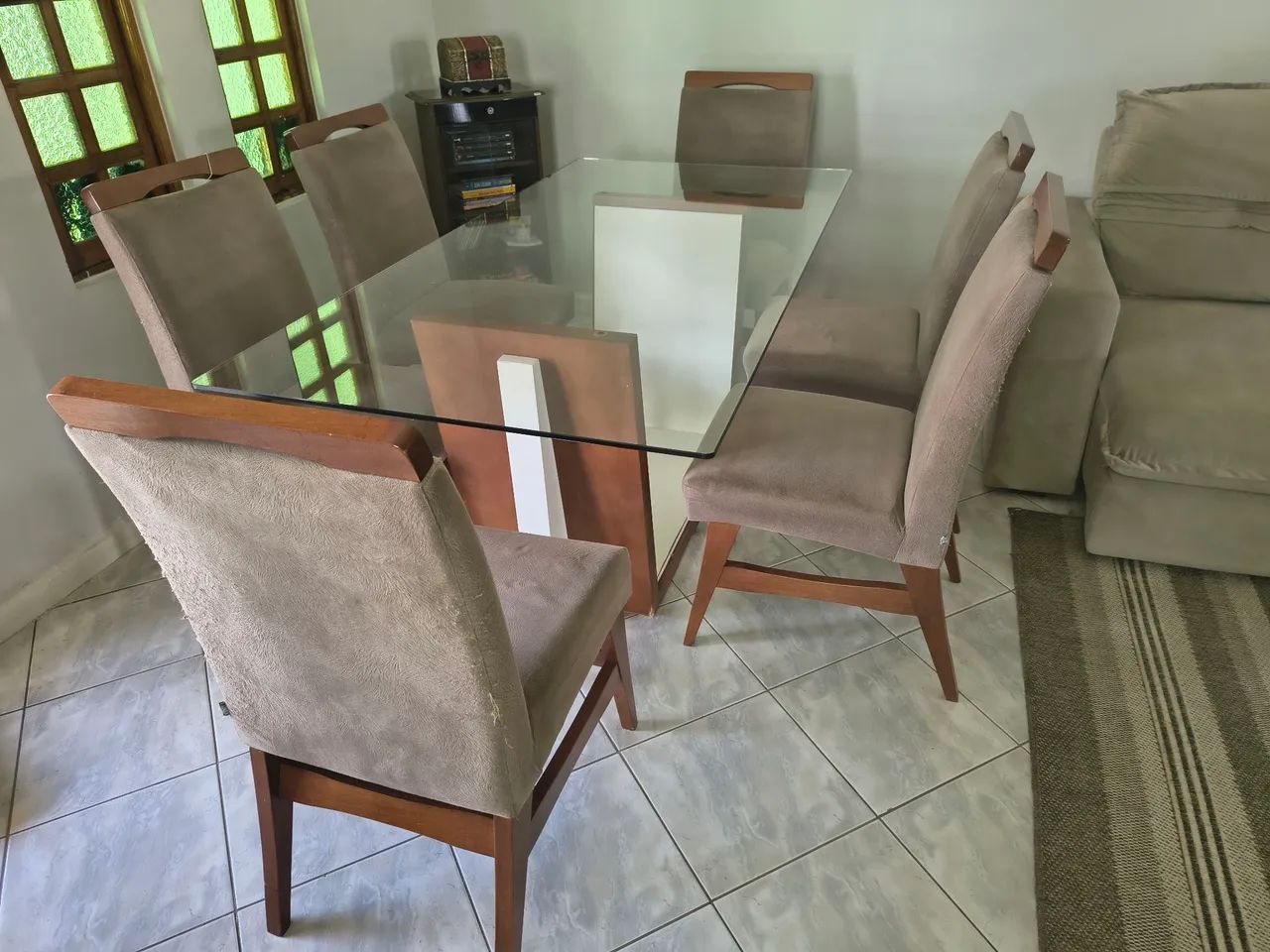 Vendo Mesa com 6 Cadeiras 