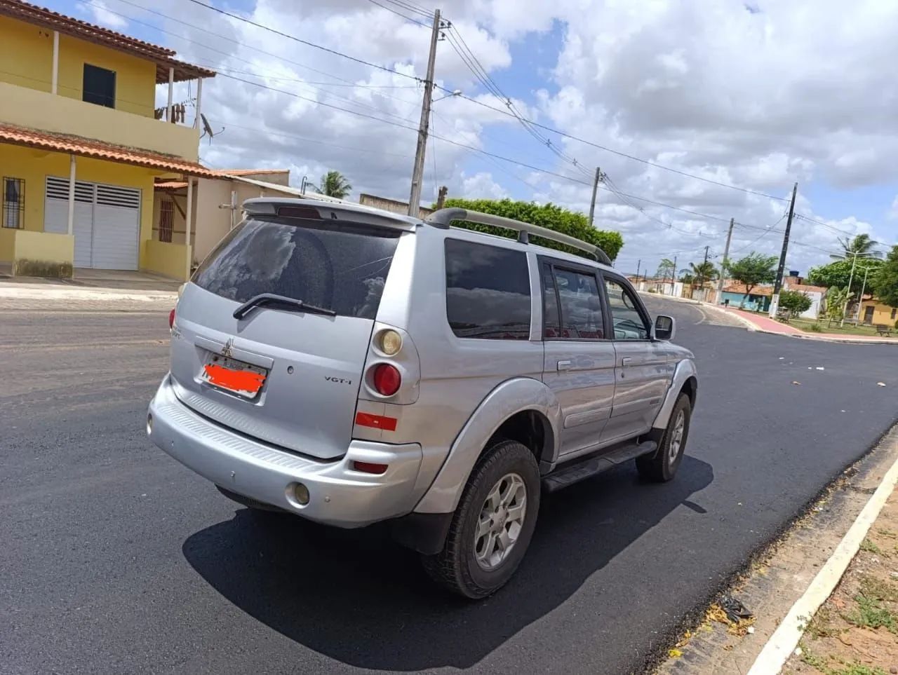 Mitsubishi Pajero Pajero Sport HPE 2.5 4x4 Diesel Aut. 2010
