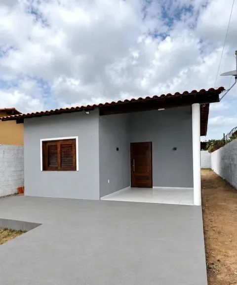 CASA DISPONÍVEL 