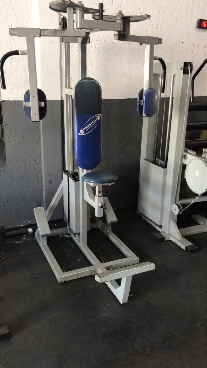 Aparelho de musculação 