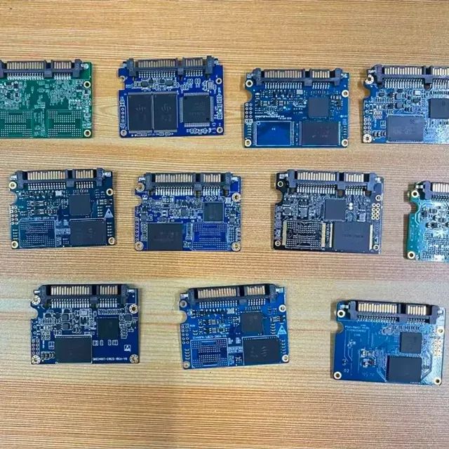 SSD SATA 2TB CRUCIAL - Foto 2