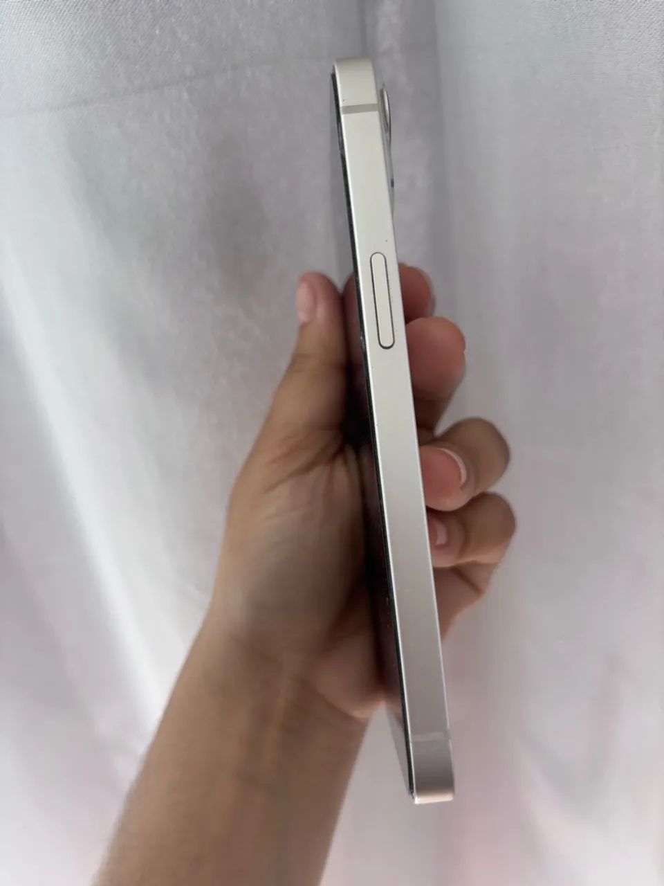 Vendo IPhone 13 Branco Estrelar - 128gigas  - Foto 3