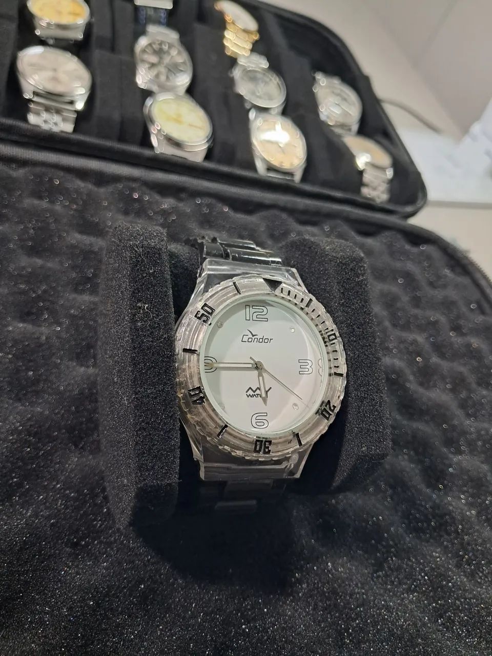 Relógio condor troca pulseira incolor  - Foto 2