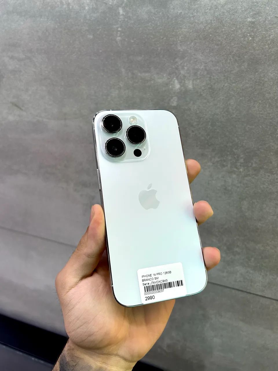 iPhone14pro シルバー 128GB IMPERDÍVEL! IPHONE 14 PRO 128GB SEMINOVO - Celulares e Smartphones
