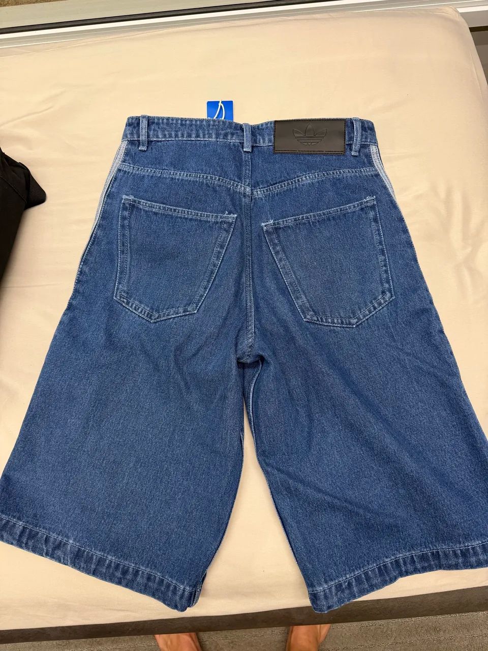 Bermuda Jeans Adidas Firebird - Foto 2