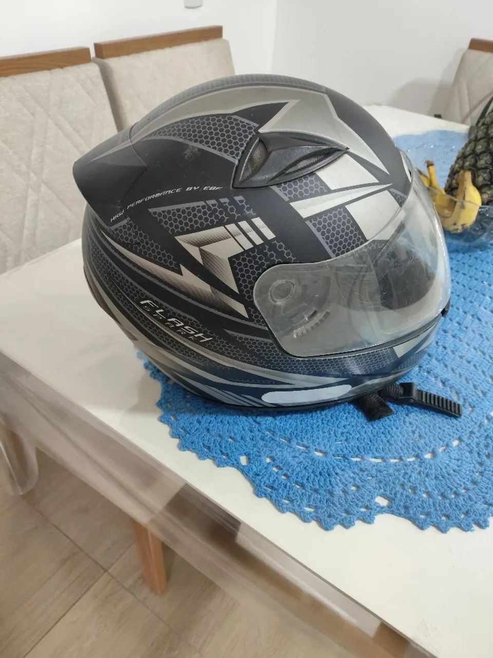 Vende-se capacete EBF Flash spark - Foto 4