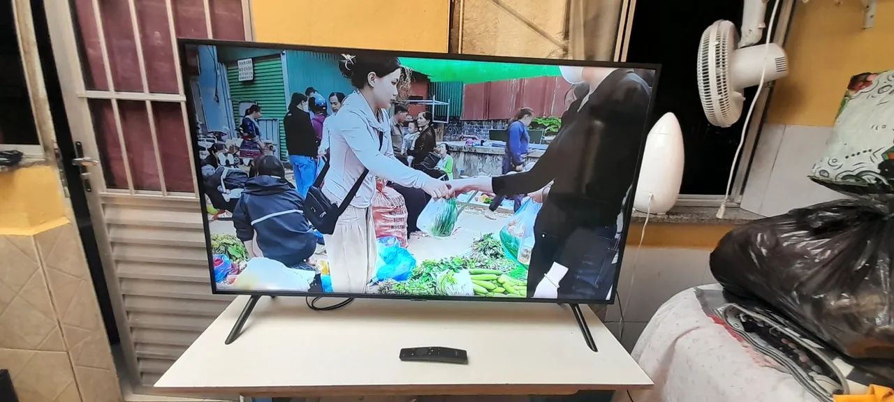 Vendo tv Samsung 49 polegadas smart funcionando perfeitamente sem detalhes  - Foto 5