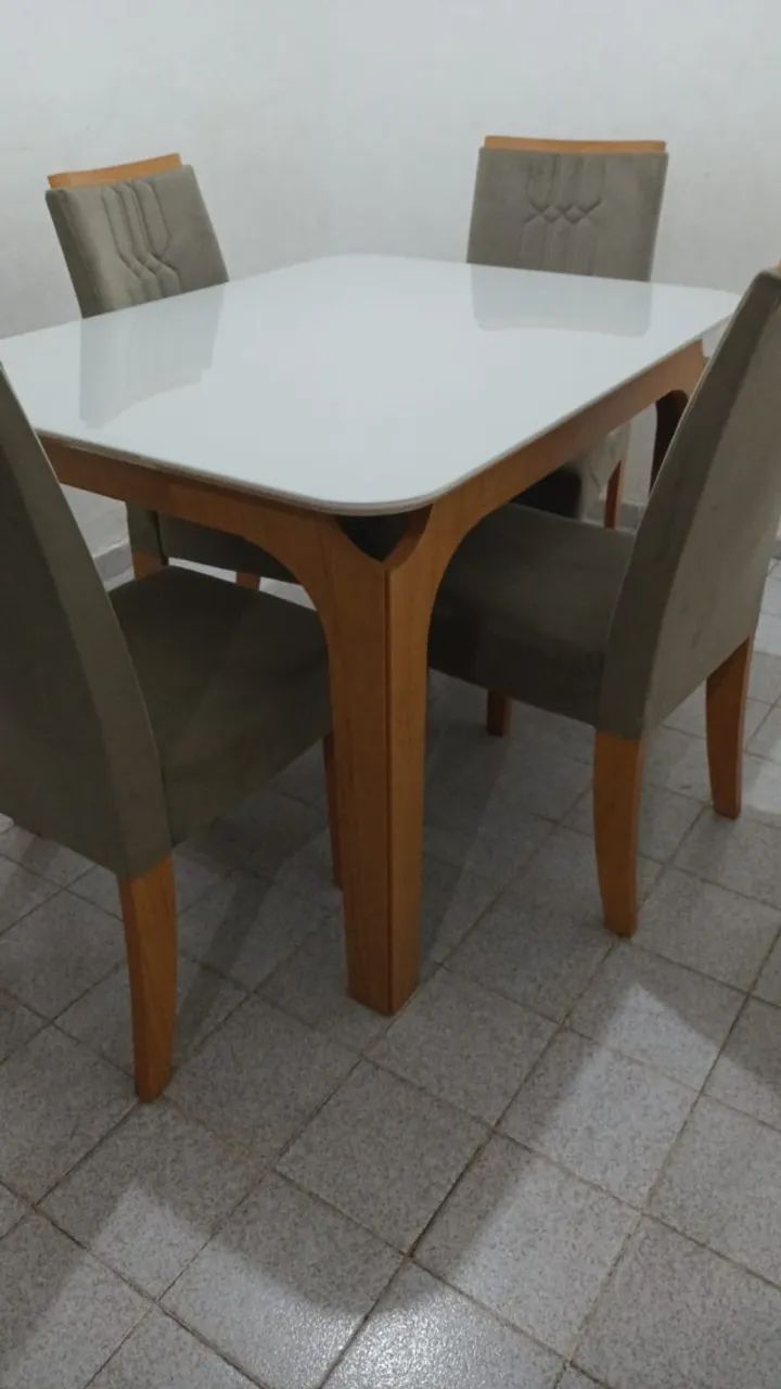 Mesa de jantar retangular