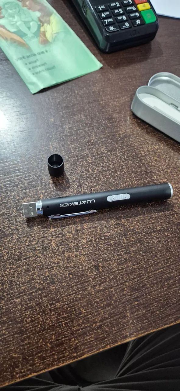 Lanterna medica tipo caneta recarregável usb - Foto 3
