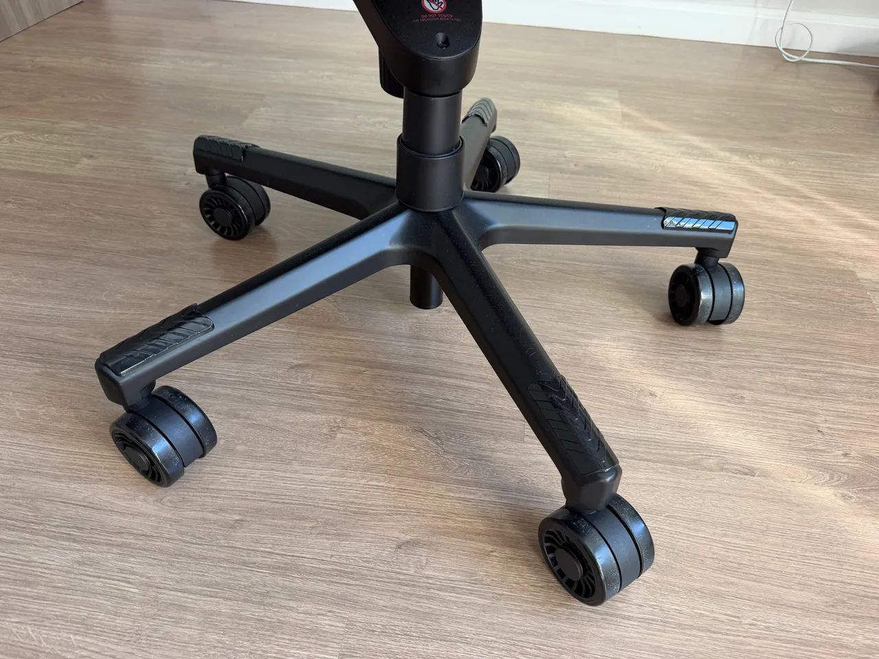 Cadeira ergonômica DT3 Rhino - Foto 2