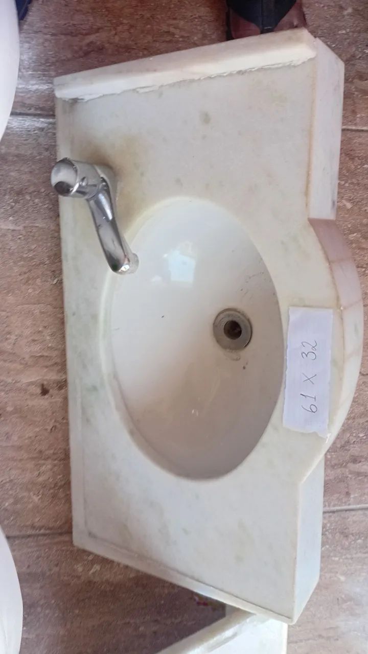 Pia de mármore completa 