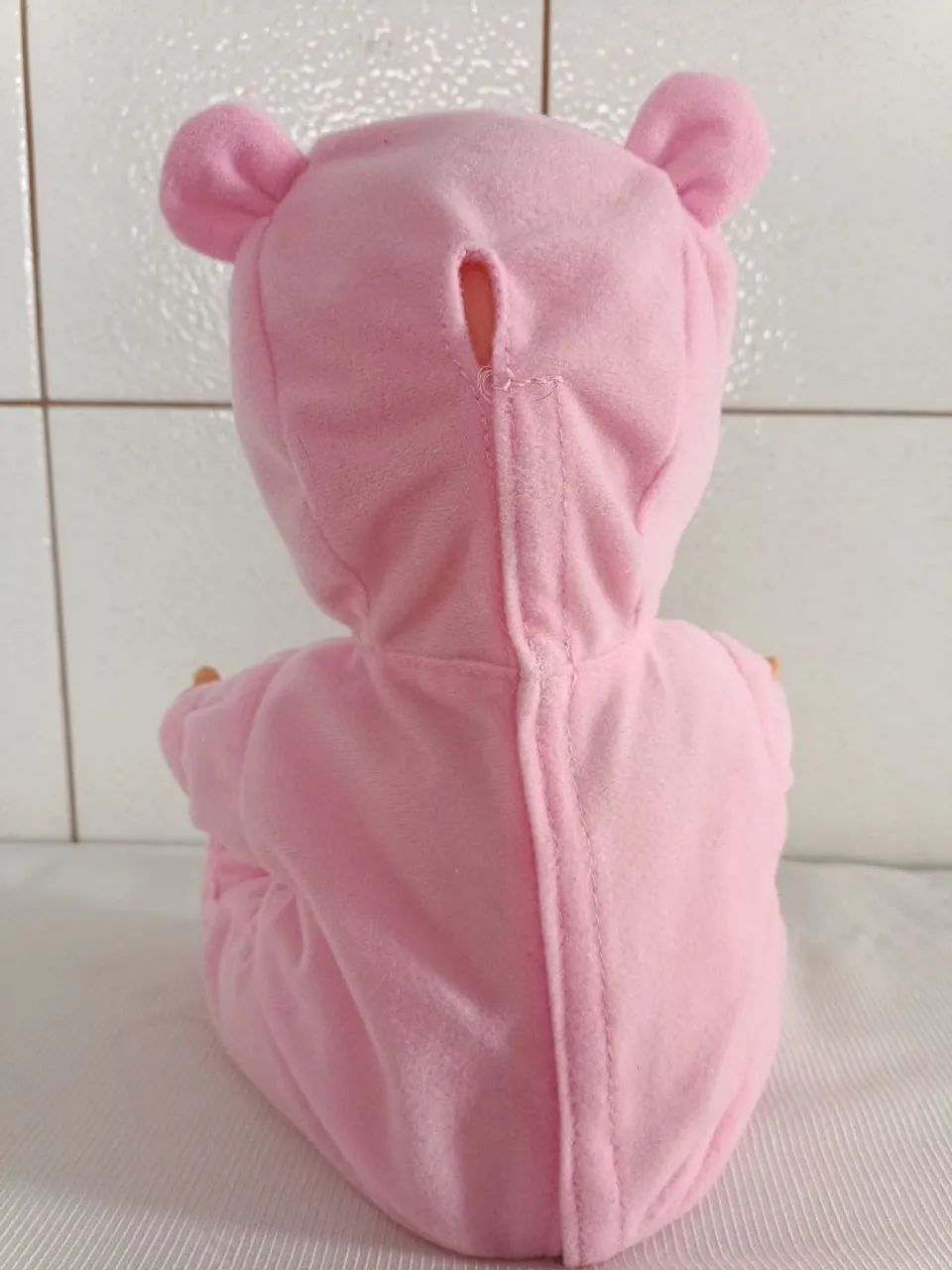 Boneca Importada 27 cm sentada  - Foto 3