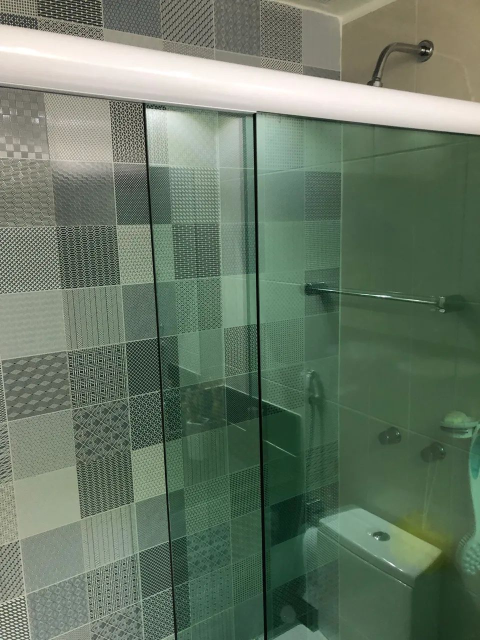 Quarto individual com banheiro em ambiente familiar  - Foto 4