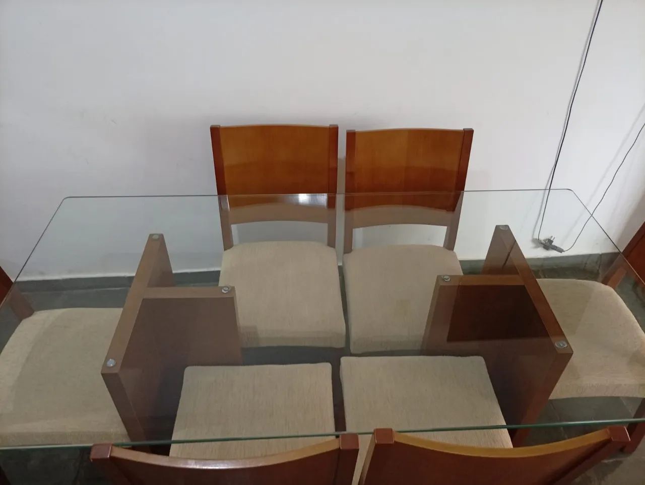 Mesa de Vidro 1,80m com 6 Cadeiras - Completa e Espaçosa - Foto 3