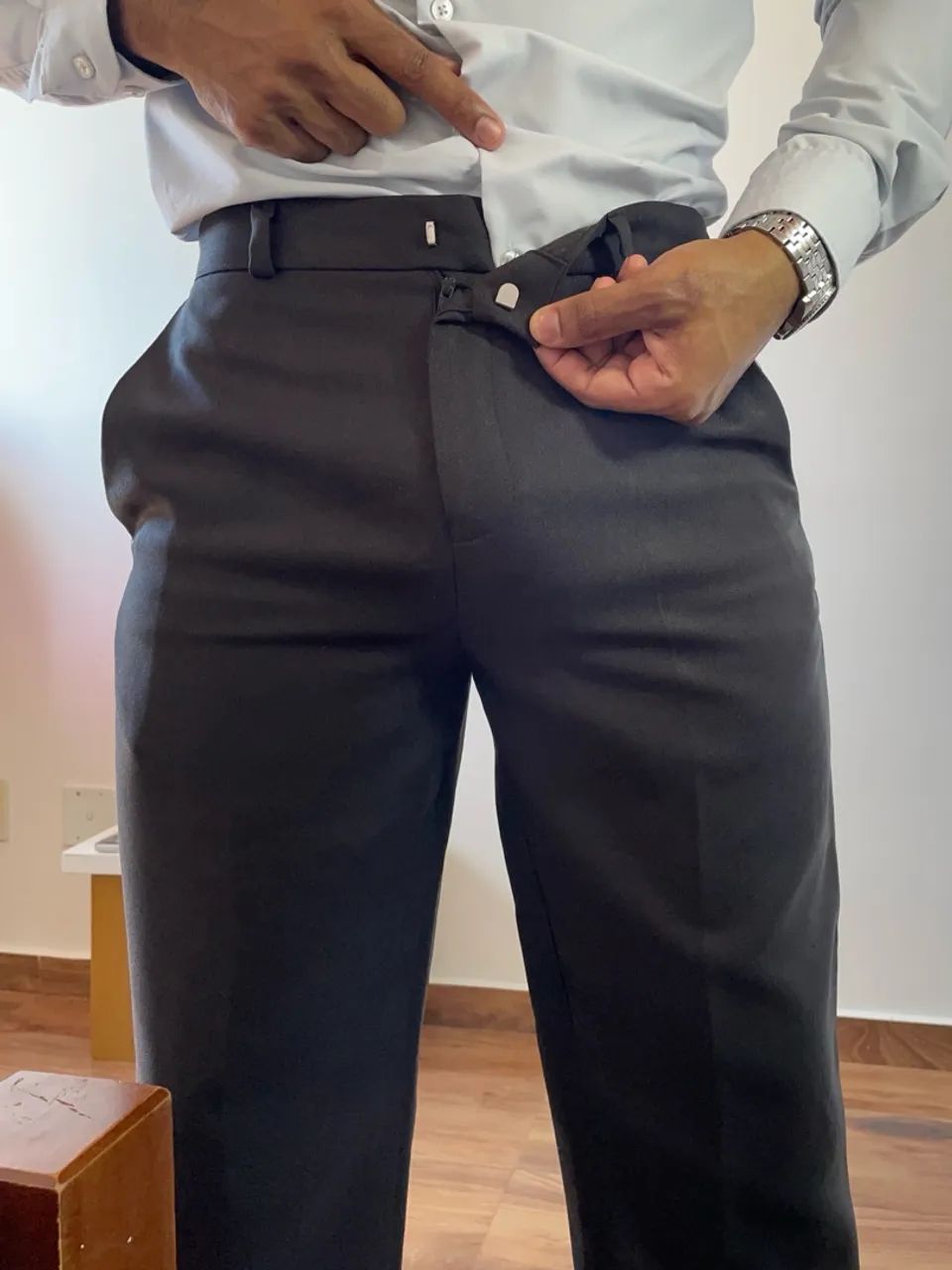 Calça de alfaiataria preta 40 - Foto 2