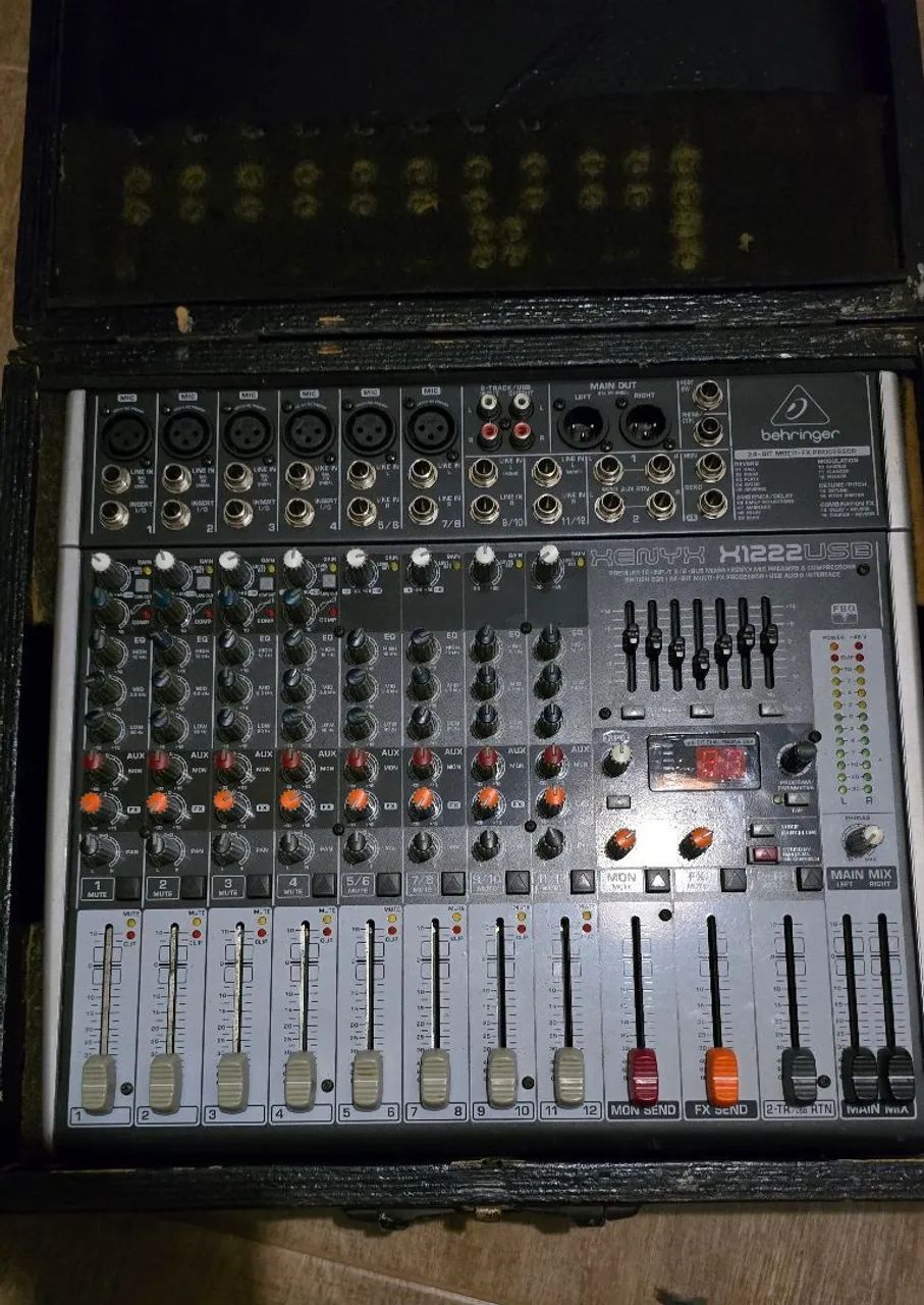 Mesa Behringer Xenyx X1222USB - Foto 5