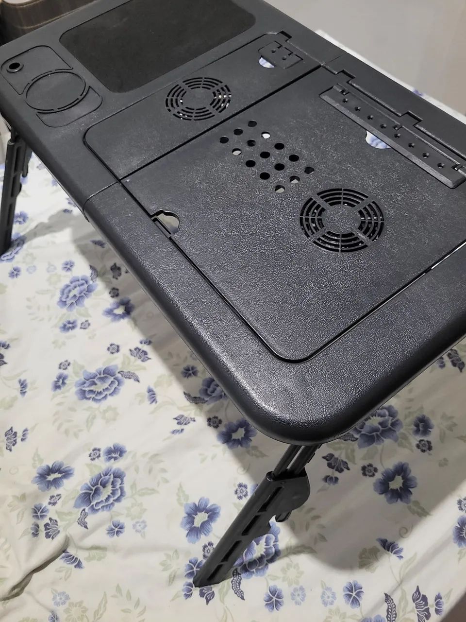 Mesa para Notebook Marca: Tomate - Modelo: MTN888