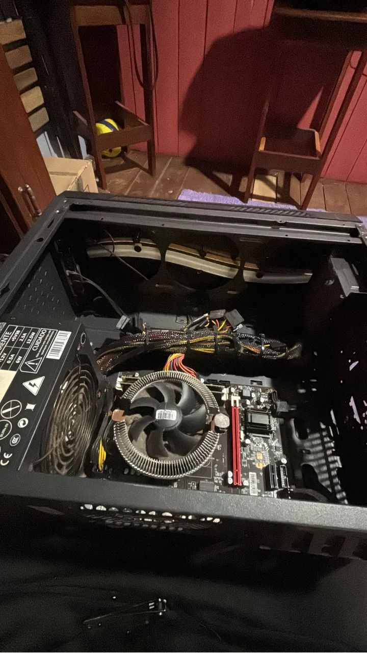 COMPUTADOR DE MESA PARA ESTUDO E TRABALHO