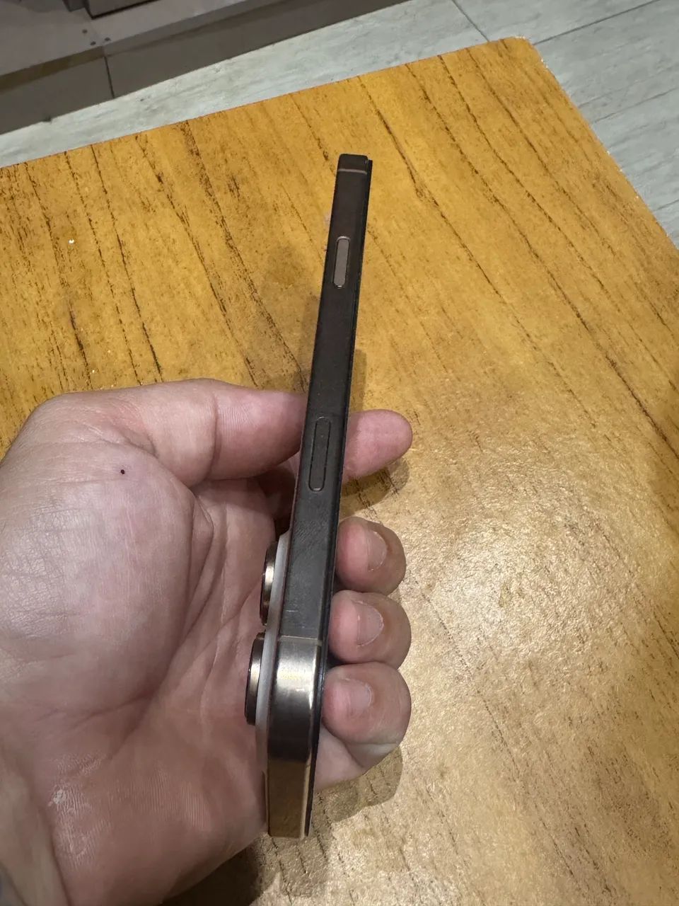 iPhone 16 pro Max 256 - Foto 4