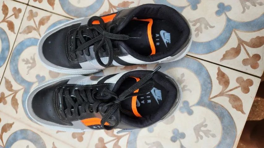 tênis nike air force 1 type black hyper crimson