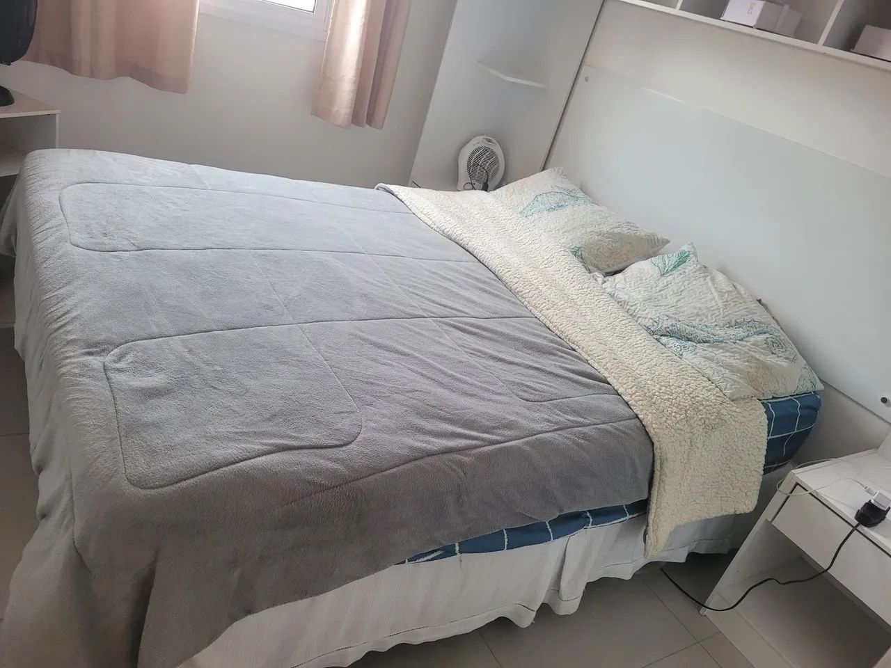 Cama de casal King com molas ensacadas 