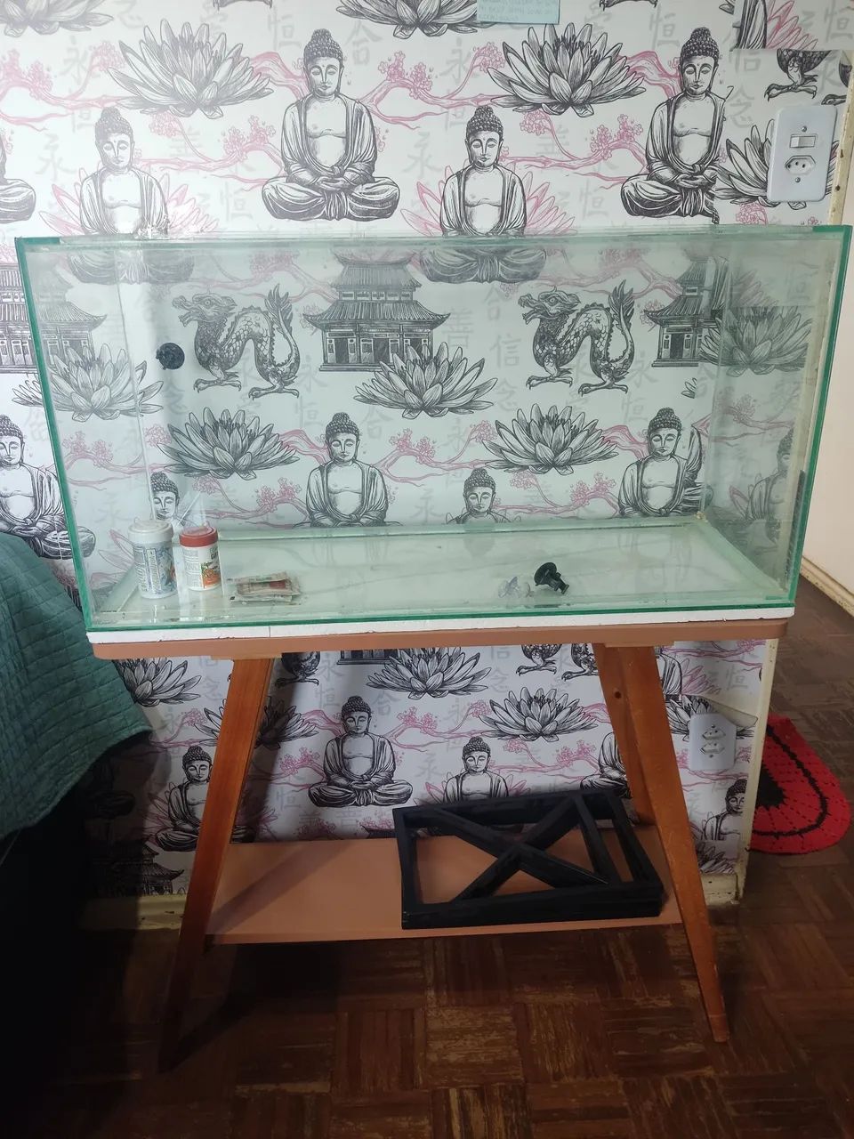AQUÁRIO 80x41x30 COM A MESA