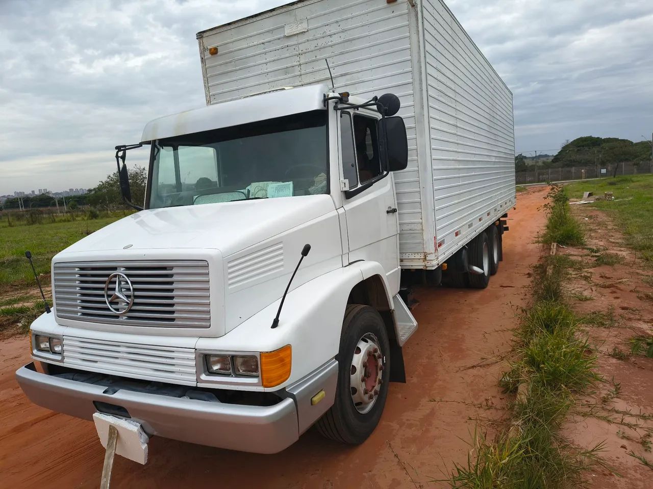Caminhão 1418 E - Foto 2
