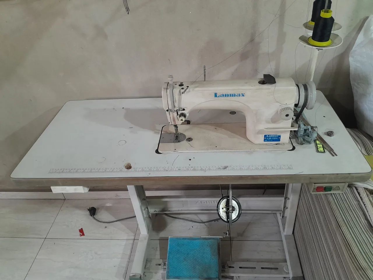 Máquina de costura  - Foto 5