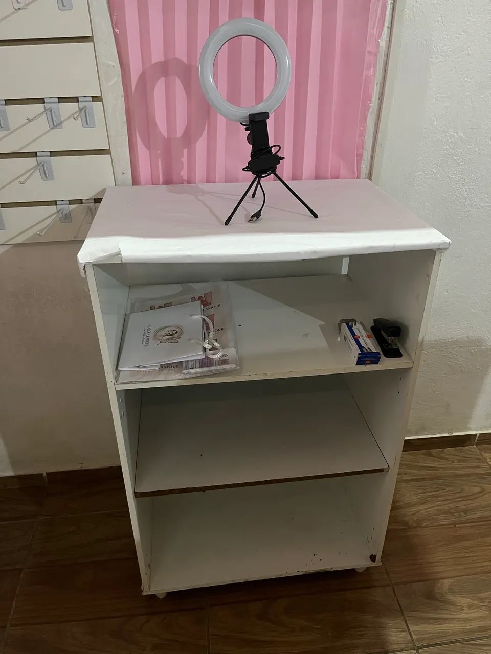 Móvel com pratilheira  - Foto 2