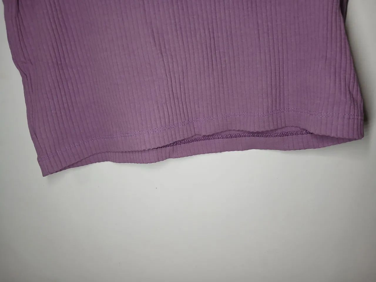 Camisa Lilás Gola Sem Manga BASIC+  - Foto 4