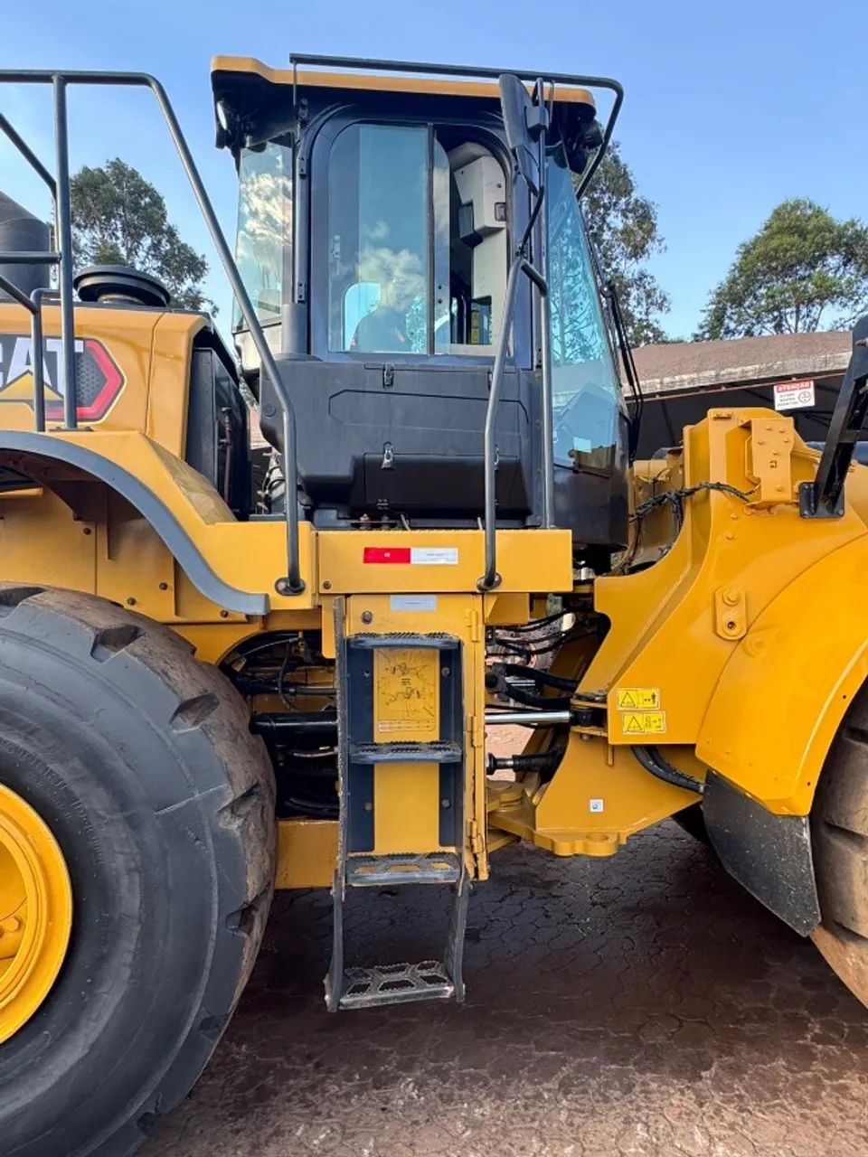 Pá Carregadeira Caterpillar 966L - Foto 6
