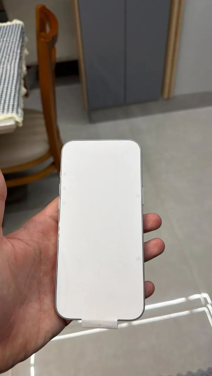 IPHONE 17 PRO MAX 256 - PRATEADO NOVO - Foto 2