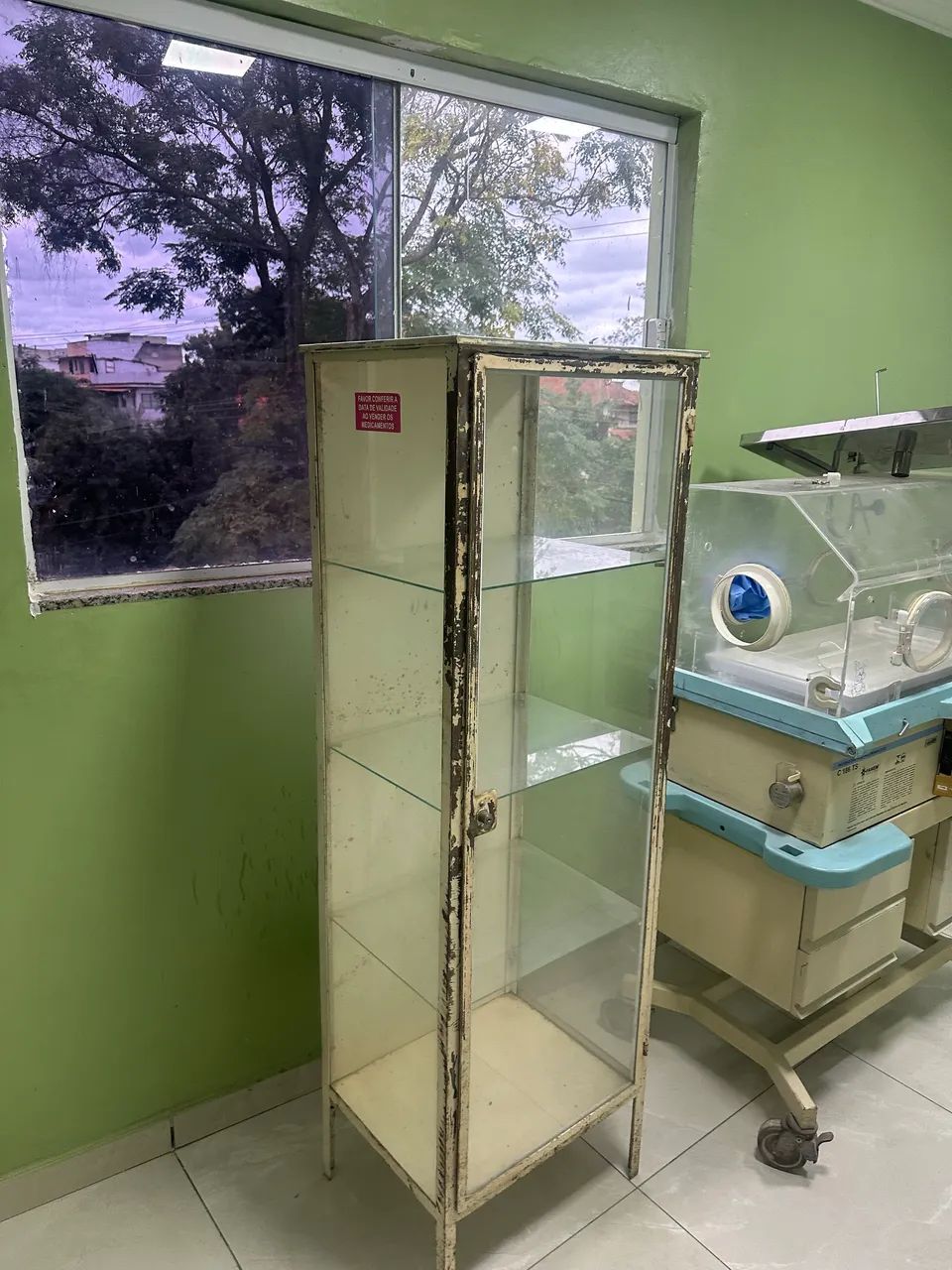 Armário medicamentos 