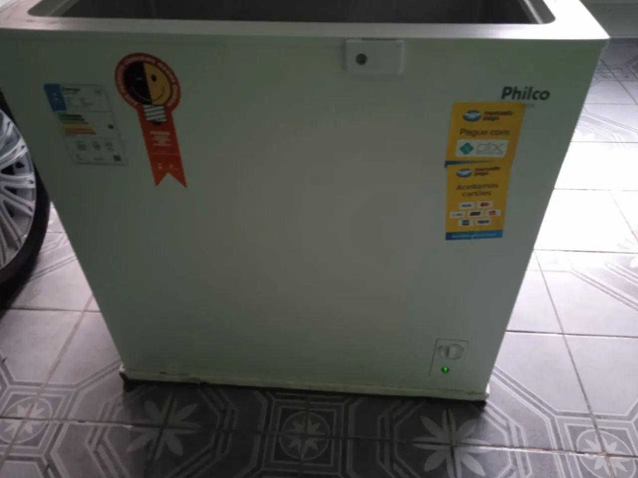 Vende um freezer 