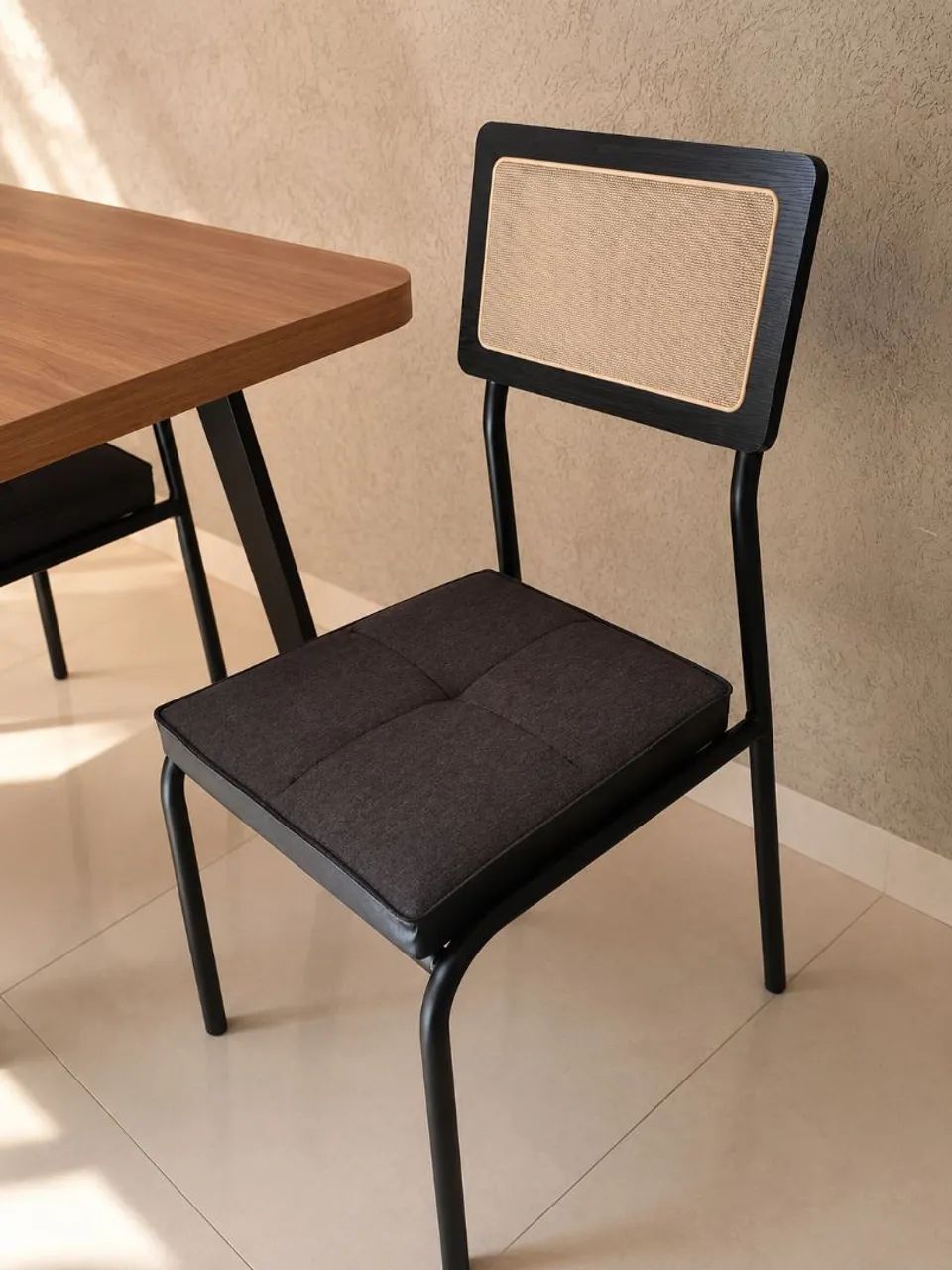 Mesa de Jantar - 120x80 com 4 Cadeiras - Foto 2