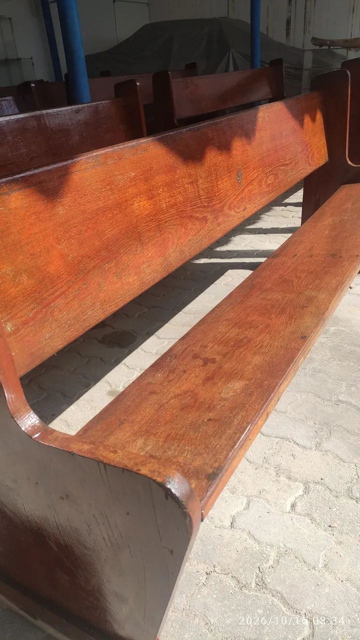 Vendo banco de igreja