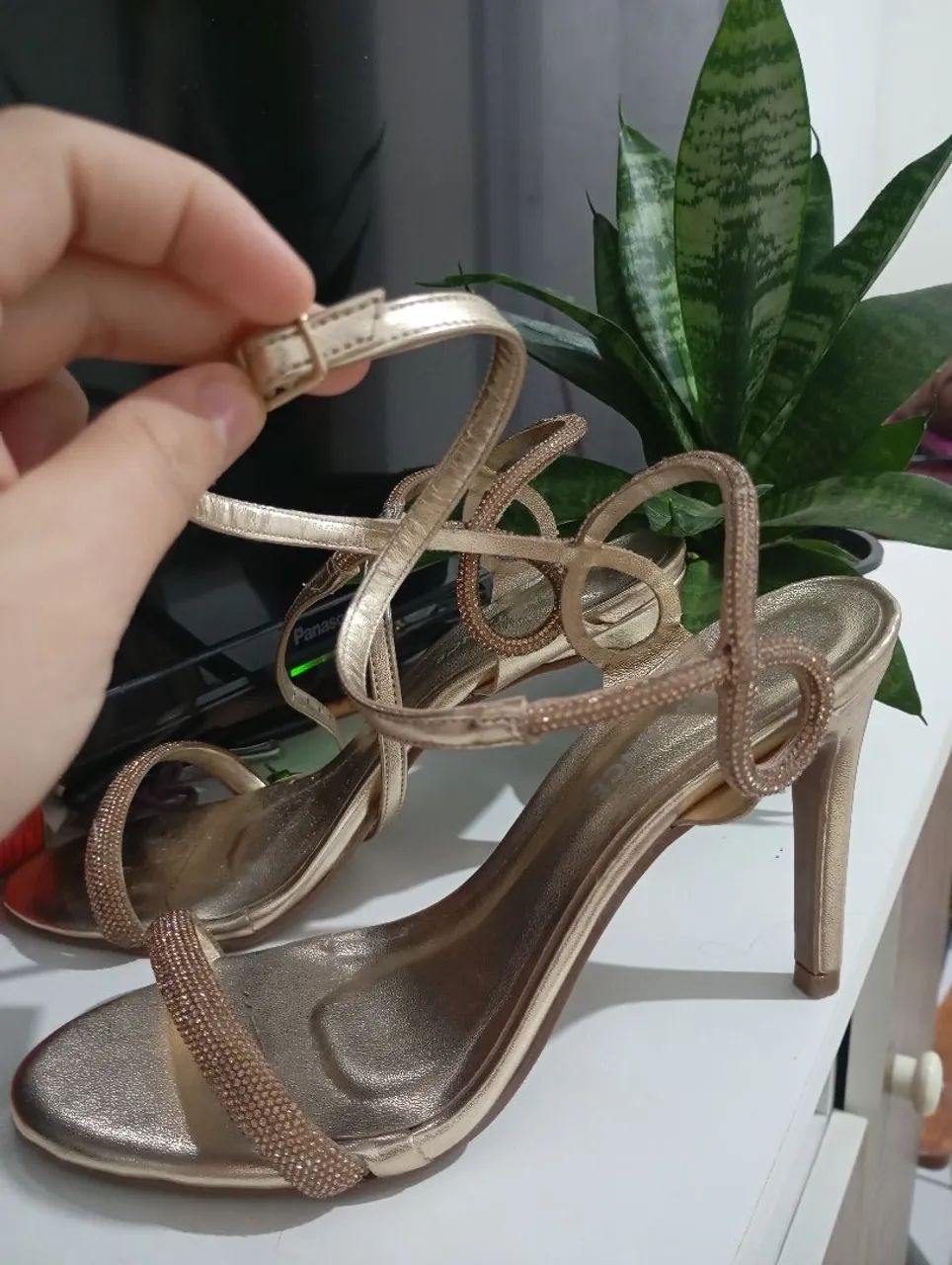Constance - Salto Strass Dourado  - Foto 2