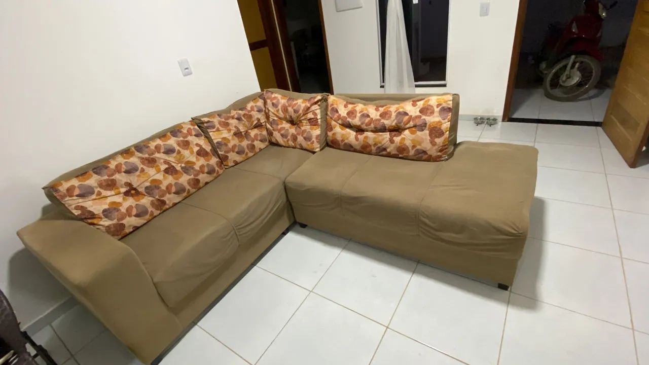 Sofá em L - 6 lugares