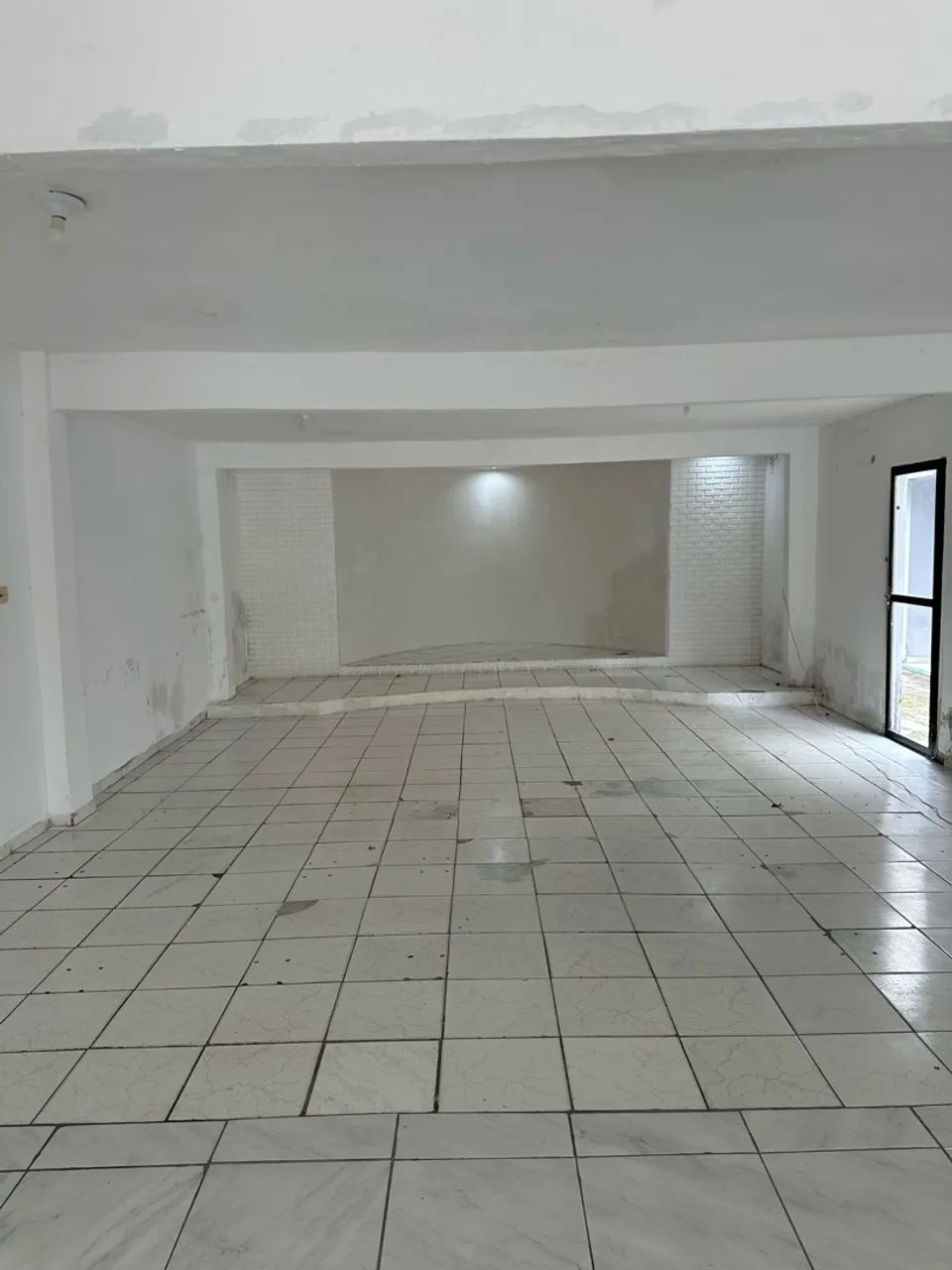 ALUGA-SE PONTO COMERCIAL NO GEISEL