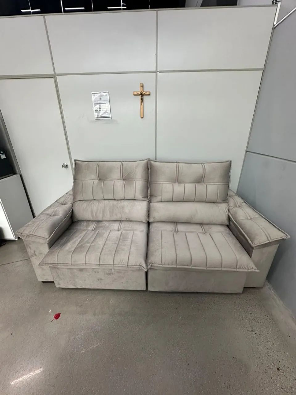 SOFÁ LUXO 2,50M NO BOLETO SEM ENTRADA 50% OFF  - Foto 2