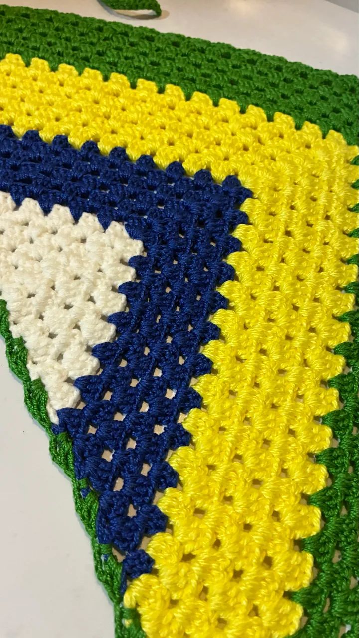 Bandana/Cropped de Crochê Brasil Copa do Mundo - Foto 2