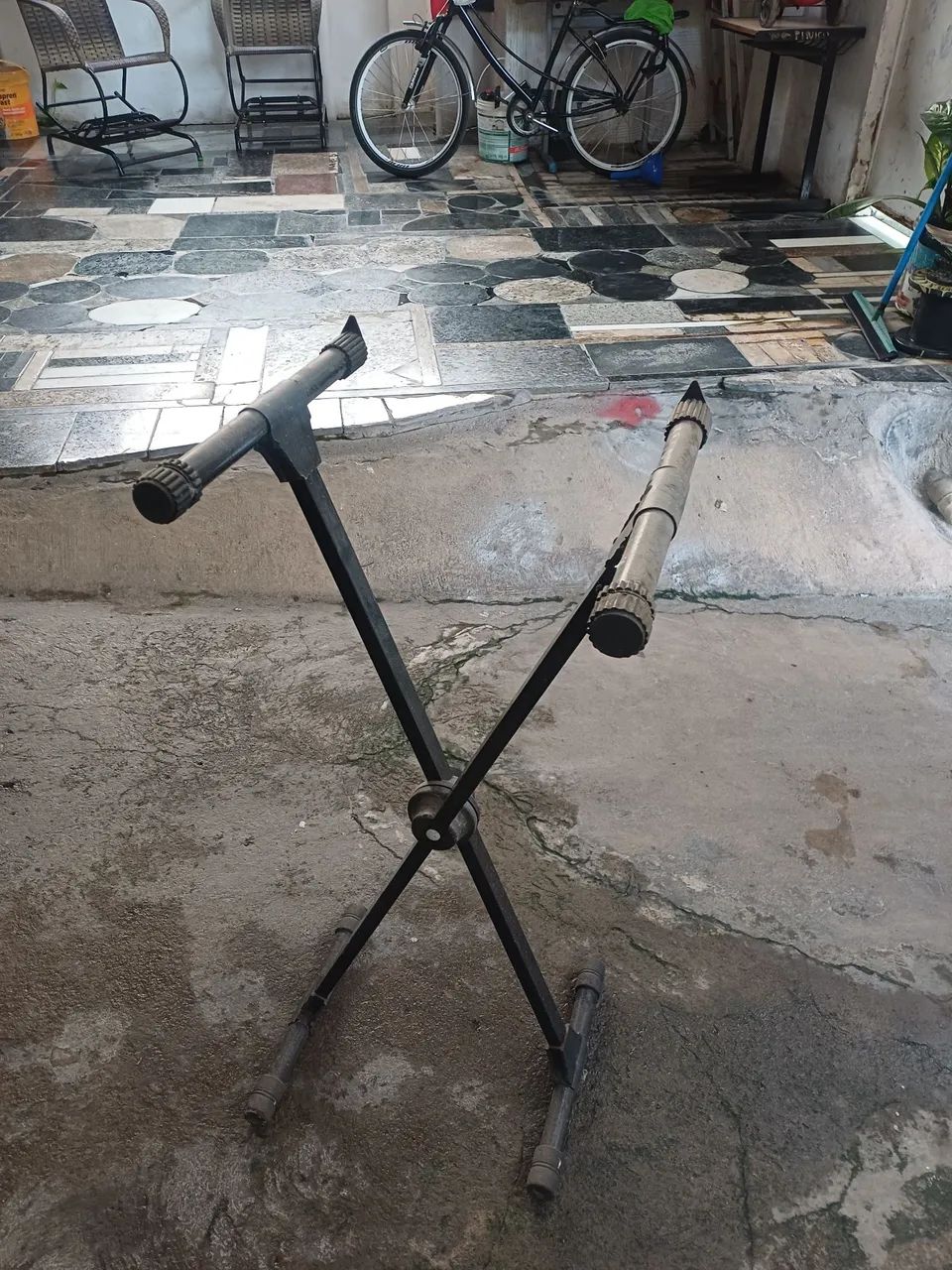 PEDESTAL PARA TECLADO 