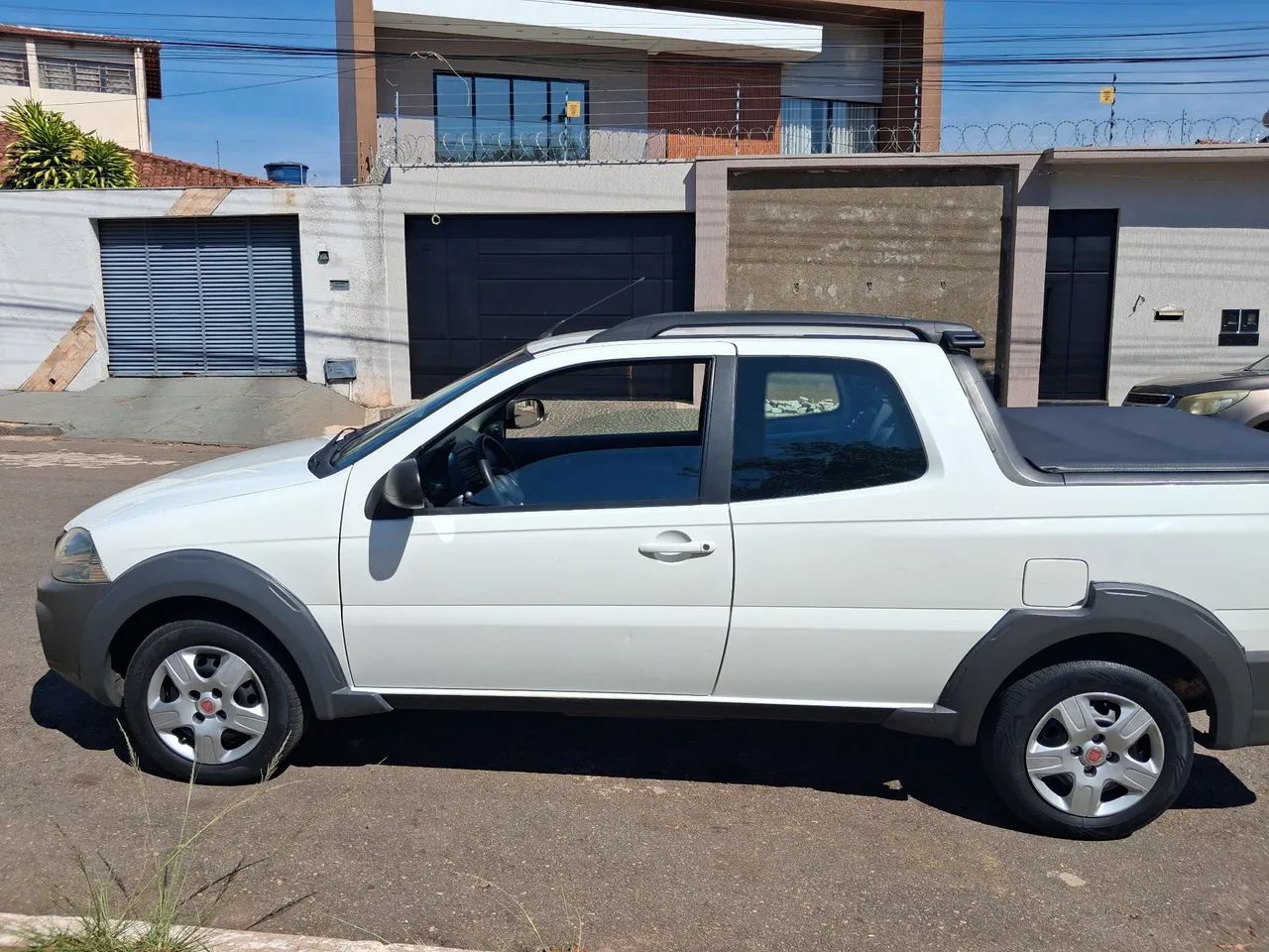 Fiat Strada Working Hard 1.4 Fire Flex 8V CD 2017 - Foto 5