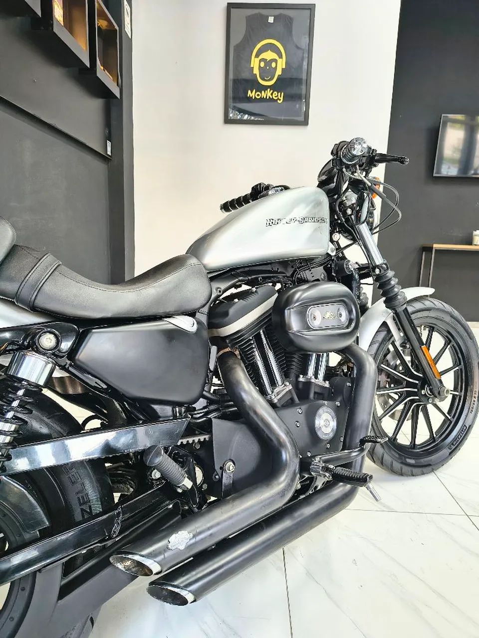 Harley Davidson XL 883N Iron - Foto 4