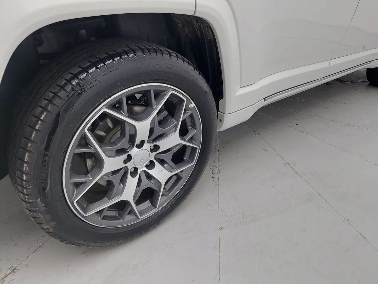 Jeep Commander Overland T270 1.3 TB Flex Aut., foto 14 de 18