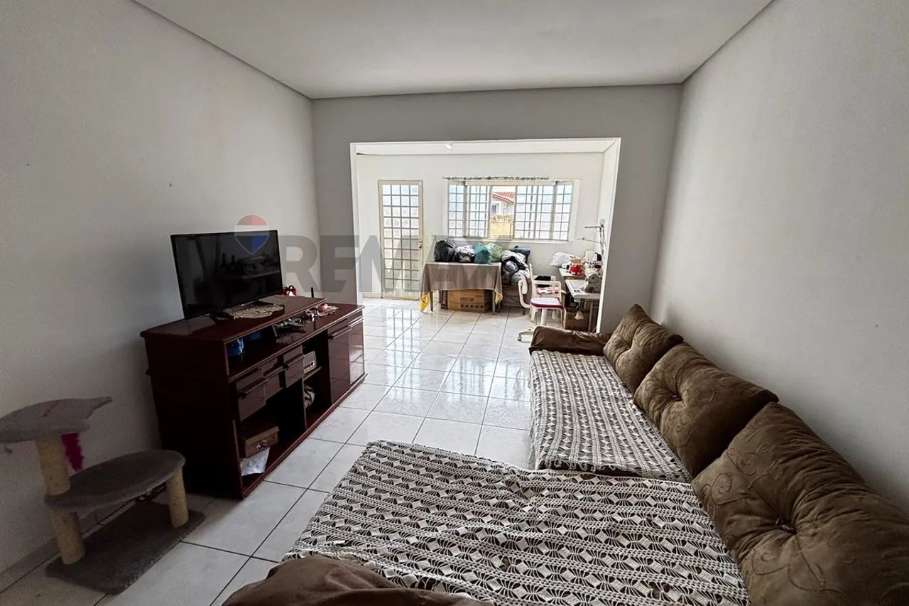 Casa Imperdível em Botucatu: 3 Dormitórios! - Foto 4